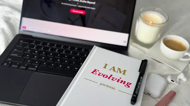 How to Stay Consistent With Your Goals (Even When Life Gets Busy)