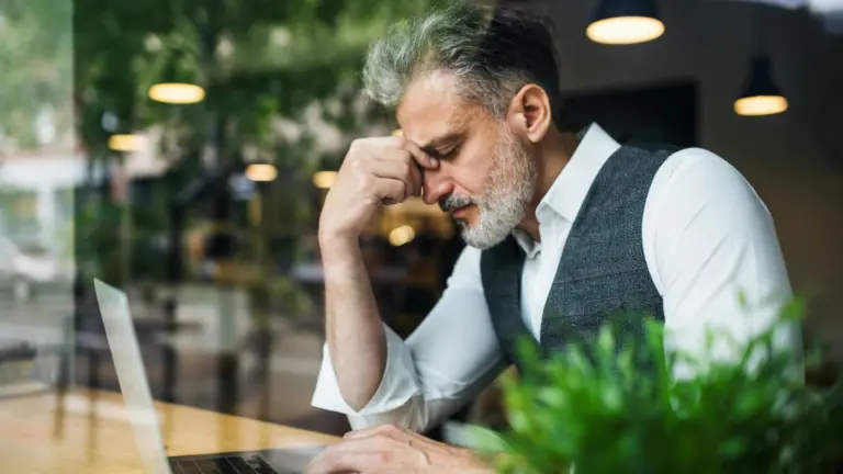 Emotional Overload at Work: How to Regain Calm and Control in High-Pressure Days