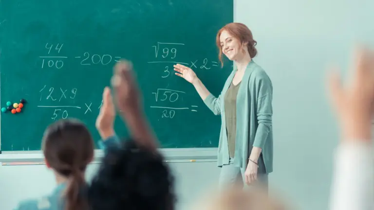 Best Journals for Teachers (End of Year + Daily Reflection)