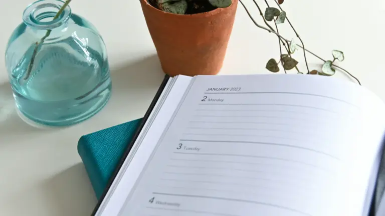 30-Day Habit Building Challenge (With Journal Tracking Template)